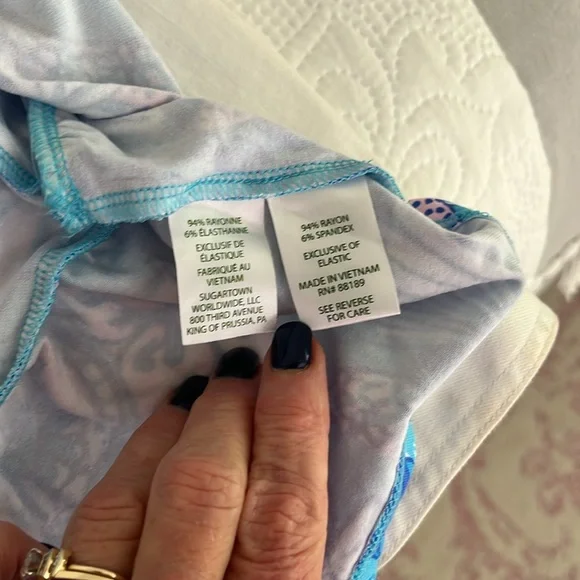 Lilly Pulitzer Ravi Short Sleeved Romper in Amalfi Blue Sound The Sirens, Small. - Picture 12 of 13